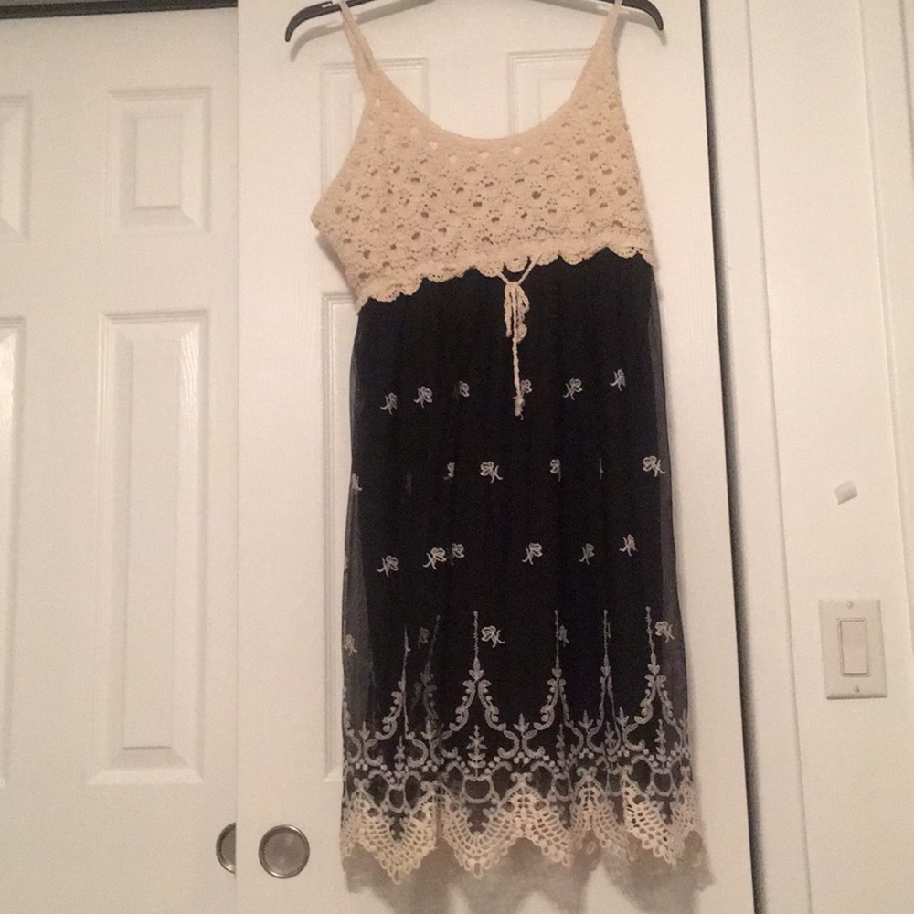 Dress - Picture 2 of 2